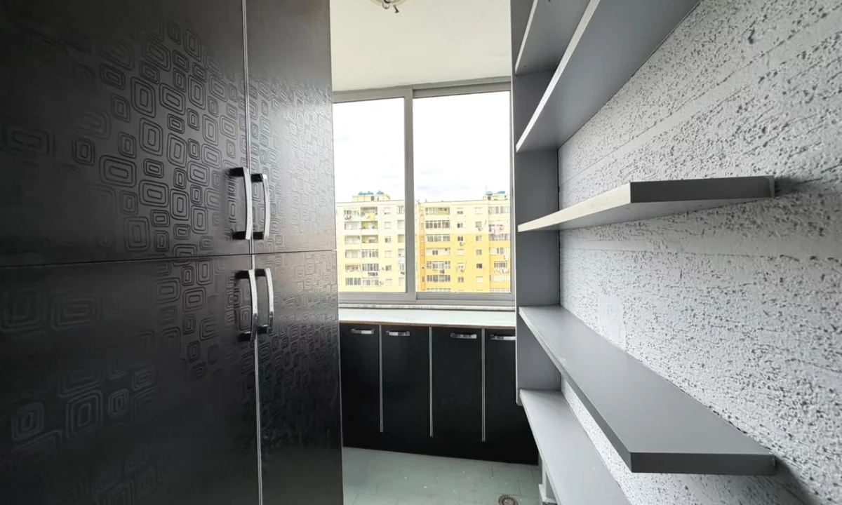 Shtepi ne shitje Apartament ne Durres, 2+1, Mobilimi E mobiluar, Pagesa 115,000  Euro.