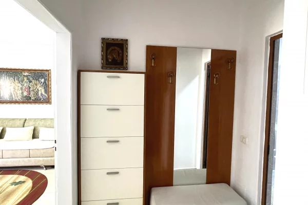 Shtepi ne shitje Apartament ne Durres, 1+1, Mobilimi E mobiluar, Pagesa 80,000  Euro.