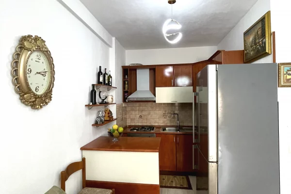 Shtepi ne shitje Apartament ne Durres, 1+1, Mobilimi E mobiluar, Pagesa 80,000  Euro.