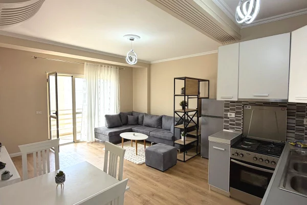 Shtepi ne shitje Apartament ne Durres, 1+1, Mobilimi E mobiluar, Pagesa 98,000  Euro.