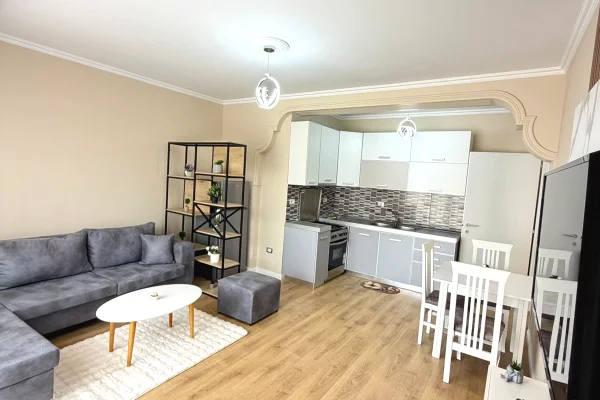 Shitet apartament 1+1 tek ish-Rajoni i Policisë, Durrës 