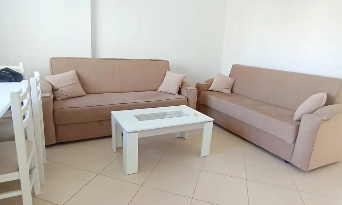 Shtepi me qera Apartament ne Durres, 1+1, Mobilimi E mobiluar, Pagesa 250  Euro.