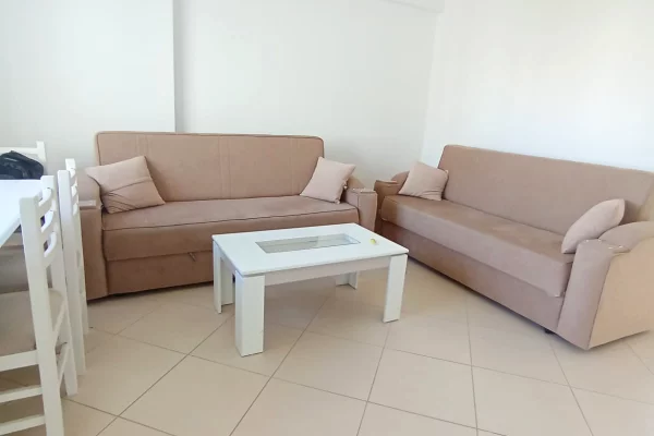 Shtepi me qera 1+1 ne Durres - 250 Euro