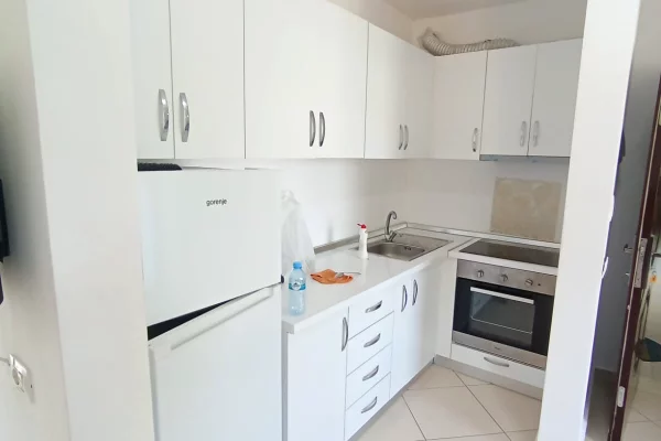 Shtepi me qera Apartament ne Durres, 1+1, Mobilimi E mobiluar, Pagesa 250  Euro.