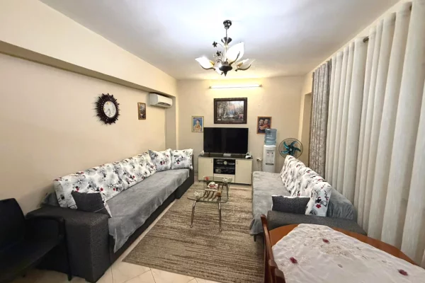 Shtepi ne shitje Apartament ne Durres, 1+1, Mobilimi E mobiluar, Pagesa 6,000,000  Leke.
