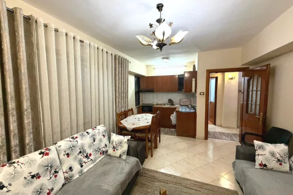 🏡 Shitet Apartament 1+1 në Durrës – Pranë Spitalit Amerikan