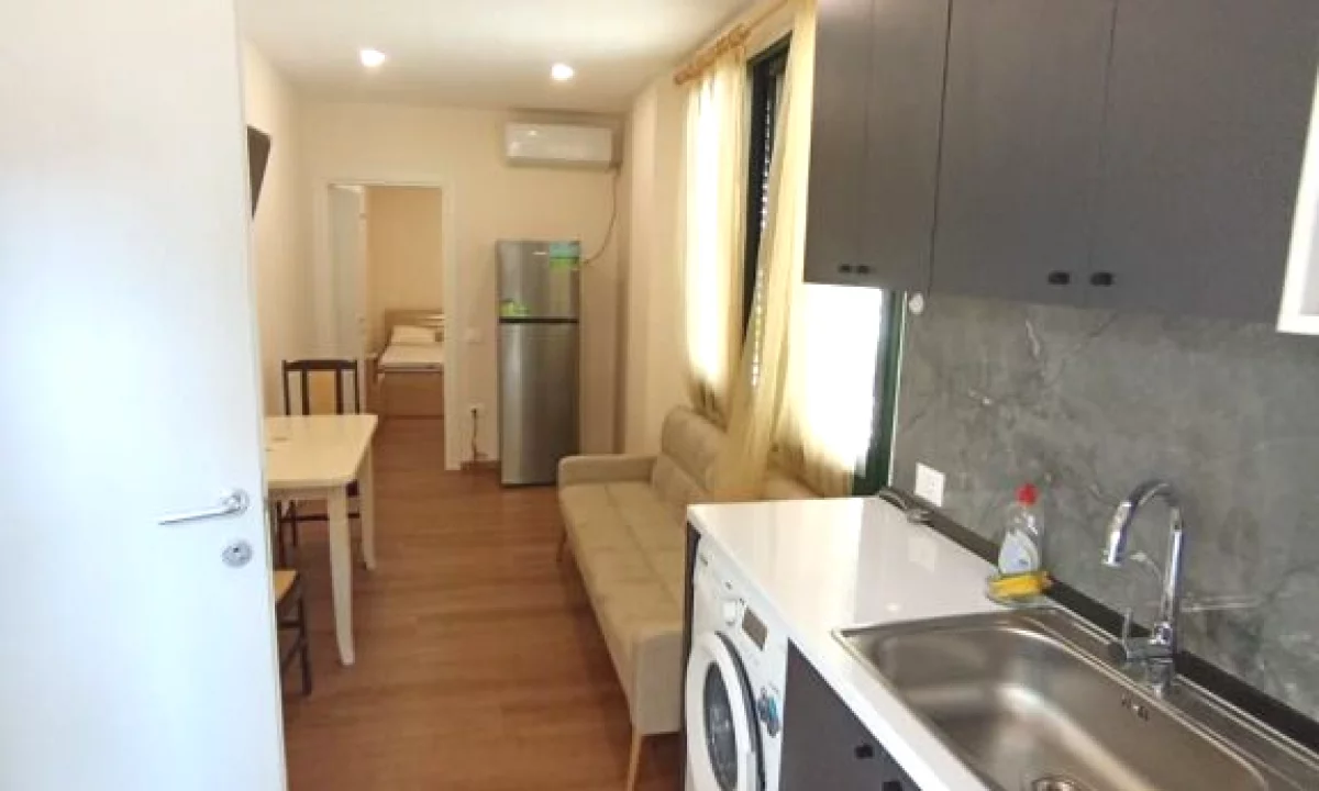 Shtepi me qera Apartament ne Durres, 1+1, Mobilimi E mobiluar, Pagesa 30,000  Leke.