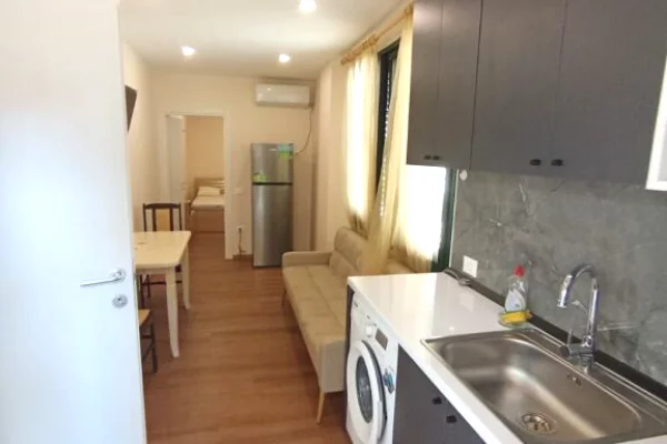 Shtepi me qera 1+1 ne Durres - 30,000 Leke