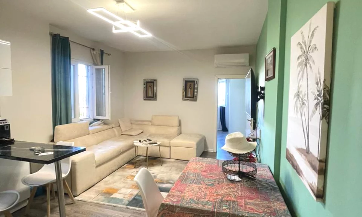 Shtepi ne shitje Apartament ne Durres, 1+1, Mobilimi E mobiluar, Pagesa 70,000  Euro.