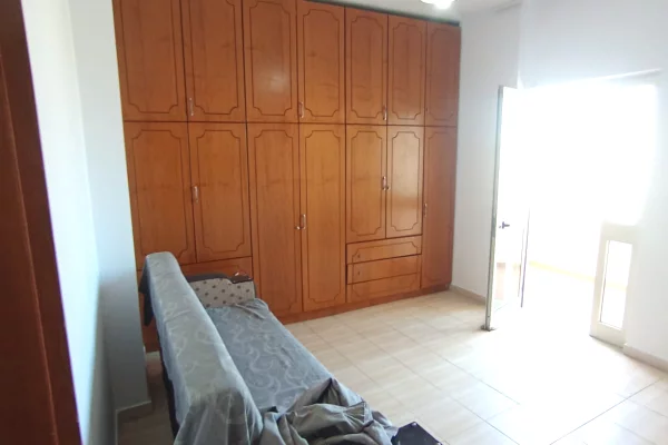 Shtepi me qera Apartament ne Durres, 2+1, Mobilimi E mobiluar, Pagesa 30,000  Leke.