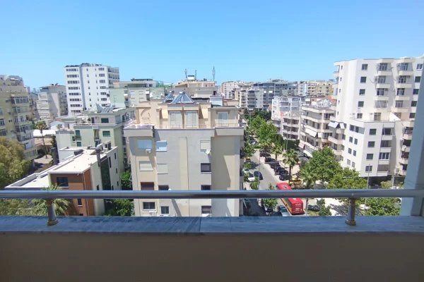 Shtepi me qera Apartament ne Durres, 2+1, Mobilimi E mobiluar, Pagesa 30,000  Leke.