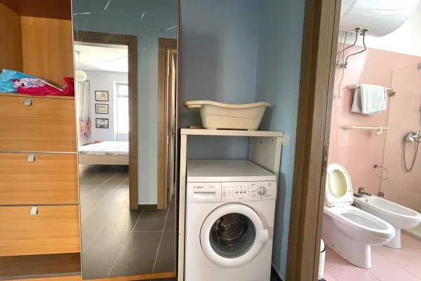 Shtepi ne shitje Apartament ne Durres, 2+1, Mobilimi E mobiluar, Pagesa 210,000  Euro.