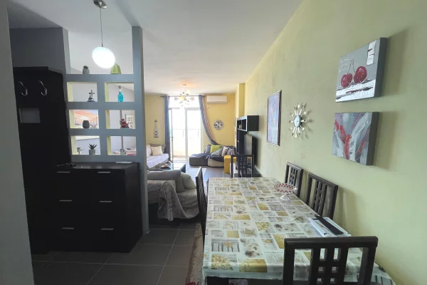 Shtepi ne shitje Apartament ne Durres, 2+1, Mobilimi E mobiluar, Pagesa 210,000  Euro.