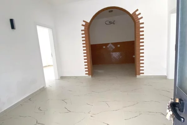 Private house for sale in Durres 3+1, Emty