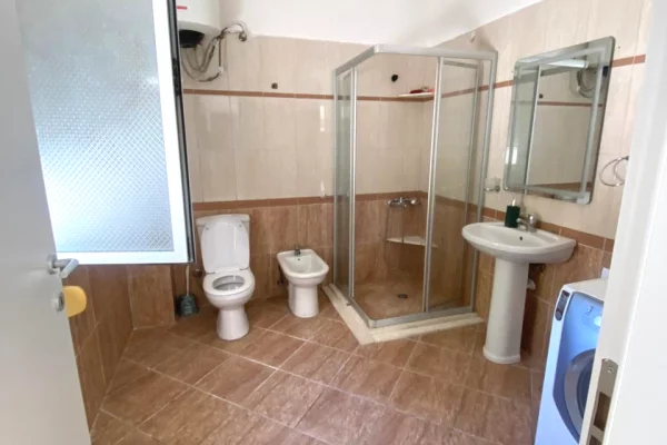 Private house for sale in Durres 3+1, Emty