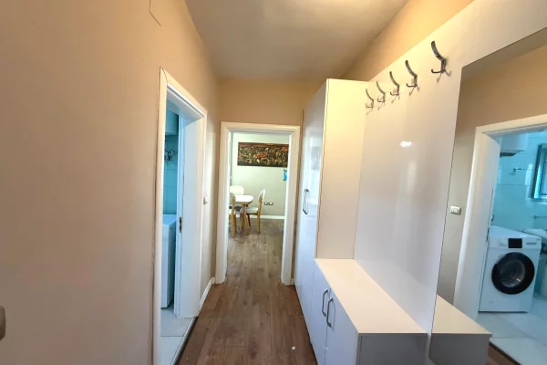 Shtepi me qera Apartament ne Durres, 2+1, Mobilimi E mobiluar, Pagesa 450  Euro.