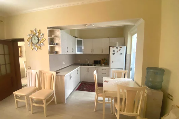 Shtepi me qera Apartament ne Durres, 2+1, Mobilimi E mobiluar, Pagesa 600  Euro.