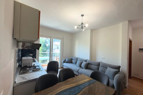 Jepet me qera, Apartament 2+1, Në Plazh Iliria vije e pare me detin – Tek Olivia.