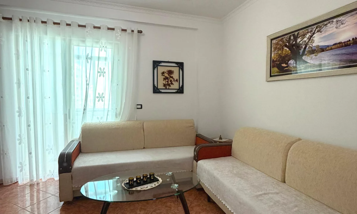 Shtepi me qera Apartament ne Durres, 2+1, Mobilimi E mobiluar, Pagesa 40,000  Leke.
