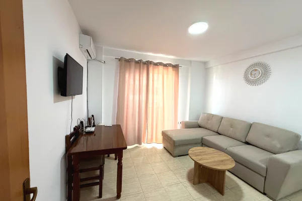 Shtepi me qera 1+1 ne Durres - 30,000 Leke