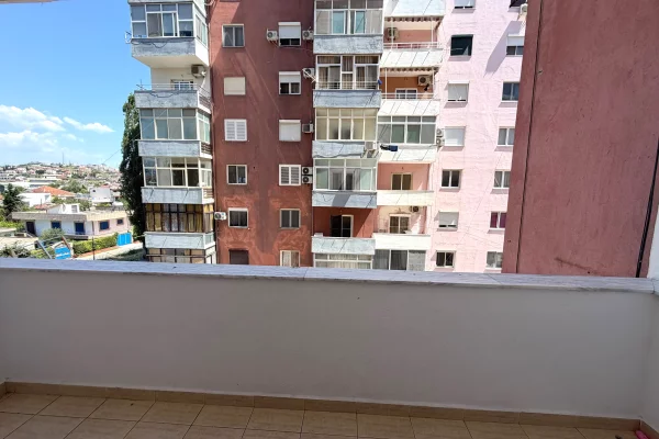Shtepi me qera Apartament ne Durres, 1+1, Mobilimi E mobiluar, Pagesa 30,000  Leke.