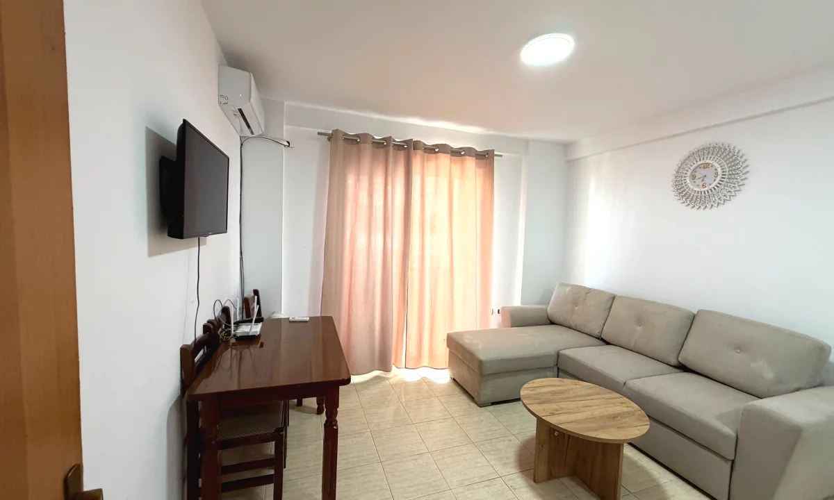 Shtepi me qera Apartament ne Durres, 1+1, Mobilimi E mobiluar, Pagesa 30,000  Leke.