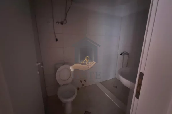 Shitet, Apartament 1+1, Tek Pelikani – Plazh, Durrës.