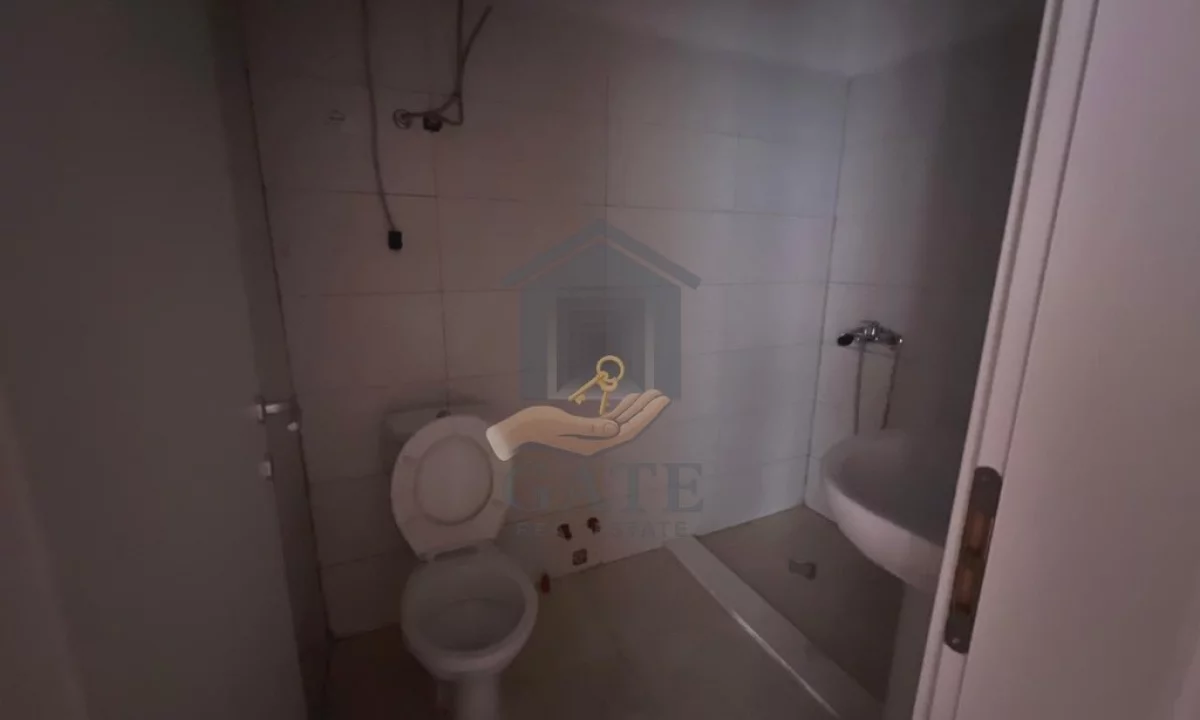 Shtepi ne shitje Apartament ne Durres, 1+1, Mobilimi E mobiluar, Pagesa 124,000  Euro.