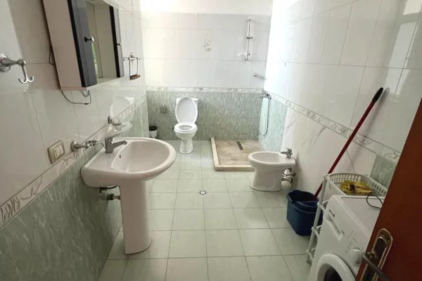 Shtepi ne shitje Apartament ne Durres, 1+1, Mobilimi E mobiluar, Pagesa 167,000  Euro.