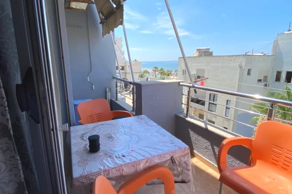 Shtepi ne shitje Apartament ne Durres, 2+1, Mobilimi E mobiluar, Pagesa 254,800  Euro.