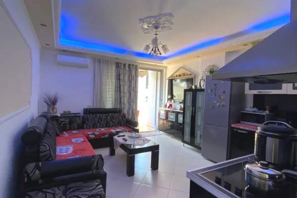 Shtepi ne shitje Apartament ne Durres, 2+1, Mobilimi E mobiluar, Pagesa 254,800  Euro.