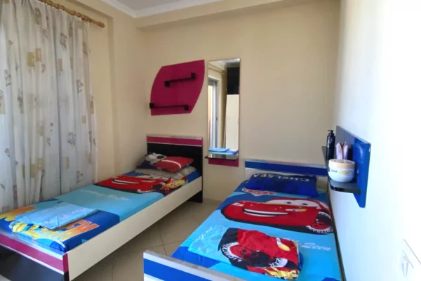 Shtepi ne shitje Apartament ne Durres, 2+1, Mobilimi E mobiluar, Pagesa 254,800  Euro.