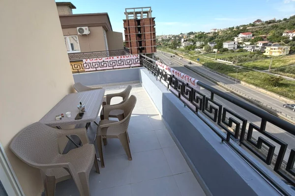 Shtepi me qera Apartament ne Durres, Garsoniere, Mobilimi E mobiluar, Pagesa 30,000  Leke.