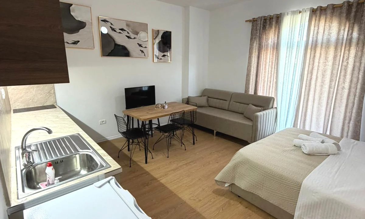 Shtepi me qera Apartament ne Durres, Garsoniere, Mobilimi E mobiluar, Pagesa 30,000  Leke.