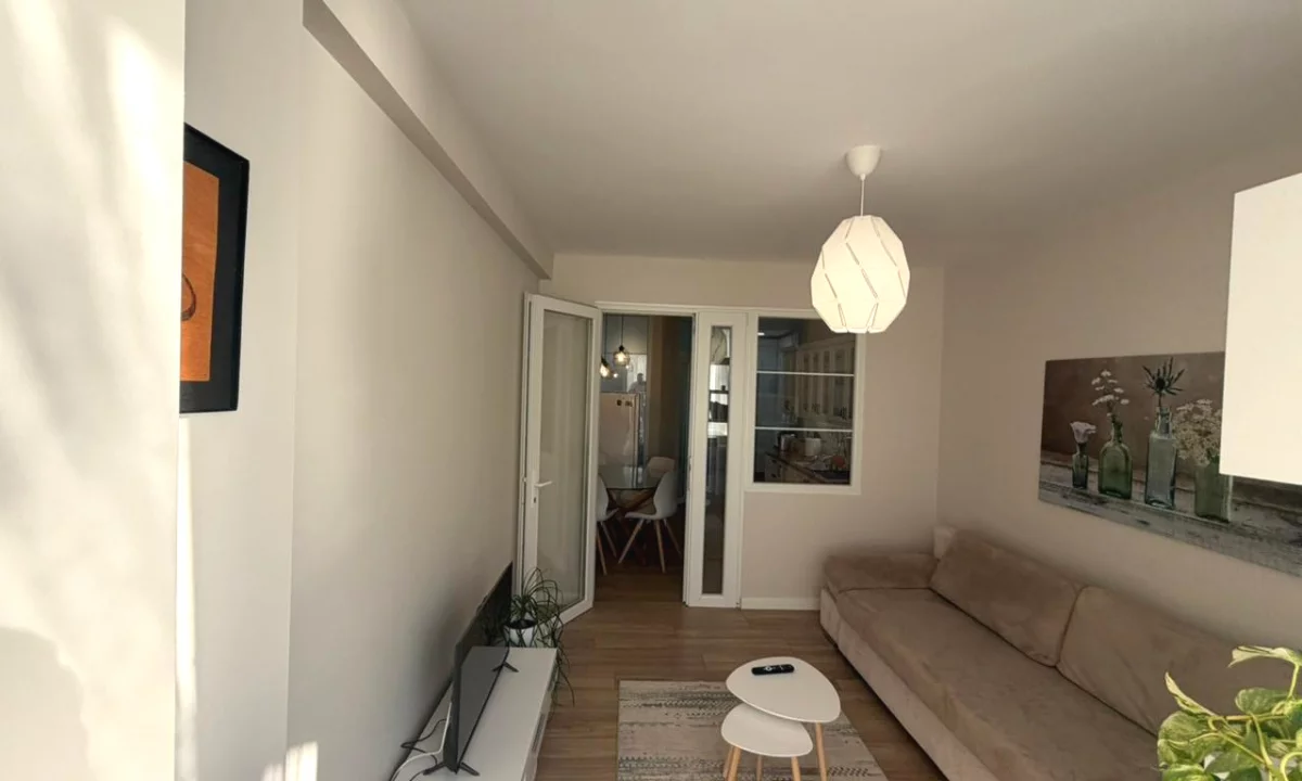 Shtepi ne shitje Apartament ne Durres, 1+1, Mobilimi E mobiluar, Pagesa 140,000  Euro.