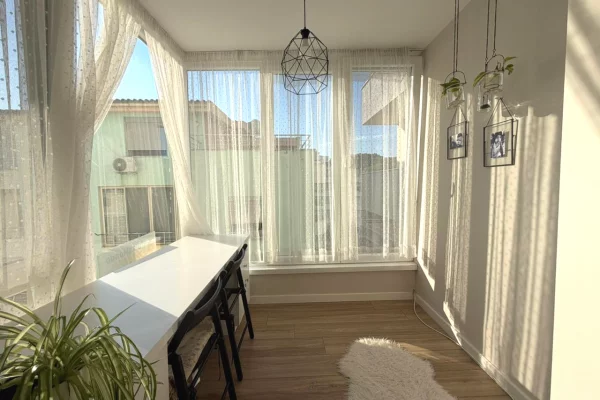 Shtepi ne shitje Apartament ne Durres, 1+1, Mobilimi E mobiluar, Pagesa 140,000  Euro.