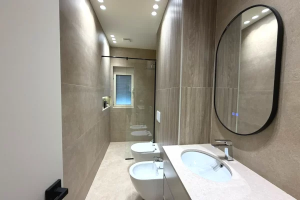 Shtepi ne shitje Apartament ne Durres, 1+1, Mobilimi E mobiluar, Pagesa 139,000  Euro.