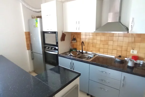 Shtepi me qera Apartament ne Durres, 2+1, Mobilimi E mobiluar, Pagesa 30,000  Leke.