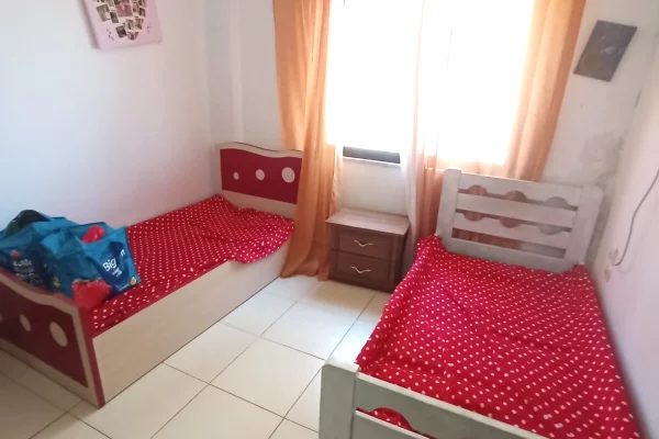 Shtepi me qera Apartament ne Durres, 2+1, Mobilimi E mobiluar, Pagesa 30,000  Leke.