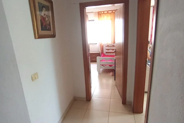 Shtepi me qera Apartament ne Durres, 2+1, Mobilimi E mobiluar, Pagesa 30,000  Leke.