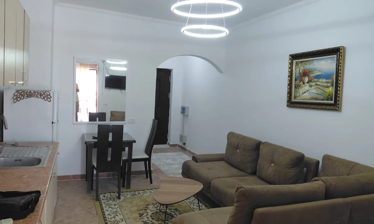 Shtepi me qera Apartament ne Durres, 1+1, Mobilimi E mobiluar, Pagesa 32,000  Leke.