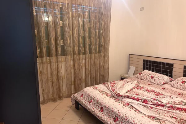 Shtepi me qera Apartament ne Durres, 1+1, Mobilimi E mobiluar, Pagesa 350  Euro.
