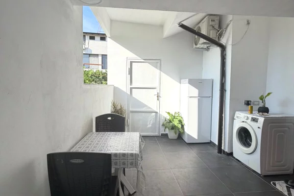 Shtepi me qera Apartament ne Durres, 1+1, Mobilimi E mobiluar, Pagesa 30,000  Leke.