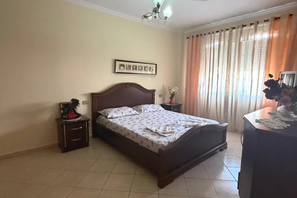 Shtepi me qera Apartament ne Durres, 2+1, Mobilimi E mobiluar, Pagesa 45,000  Leke.