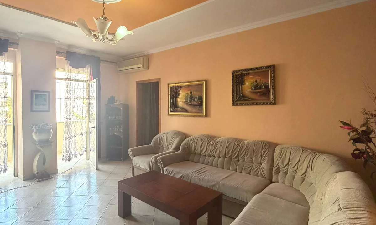 Shtepi me qera Apartament ne Durres, 2+1, Mobilimi E mobiluar, Pagesa 45,000  Leke.