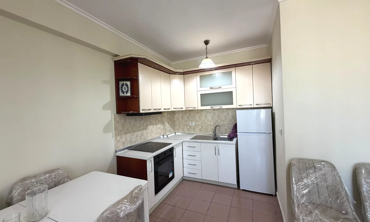 Shtepi me qera Apartament ne Durres, 1+1, Mobilimi E mobiluar, Pagesa 20,000  Leke.