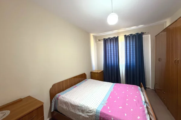 Shtepi me qera Apartament ne Durres, 1+1, Mobilimi E mobiluar, Pagesa 20,000  Leke.