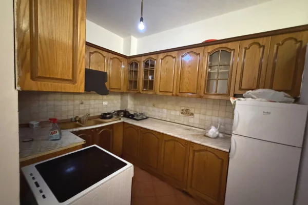 Shtepi me qera Apartament ne Durres, 1+1, Mobilimi E mobiluar, Pagesa 250  Euro.
