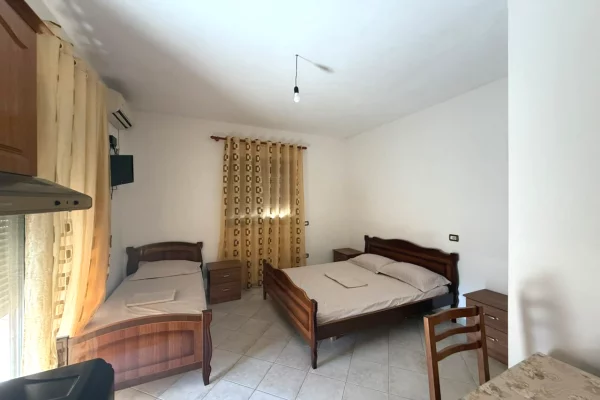 Shtepi me qera Apartament ne Durres, Garsoniere, Mobilimi E mobiluar, Pagesa 25,000  Leke.