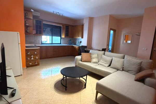 Shtepi me qera Apartament ne Durres, 1+1, Mobilimi E mobiluar, Pagesa 40,000  Leke.